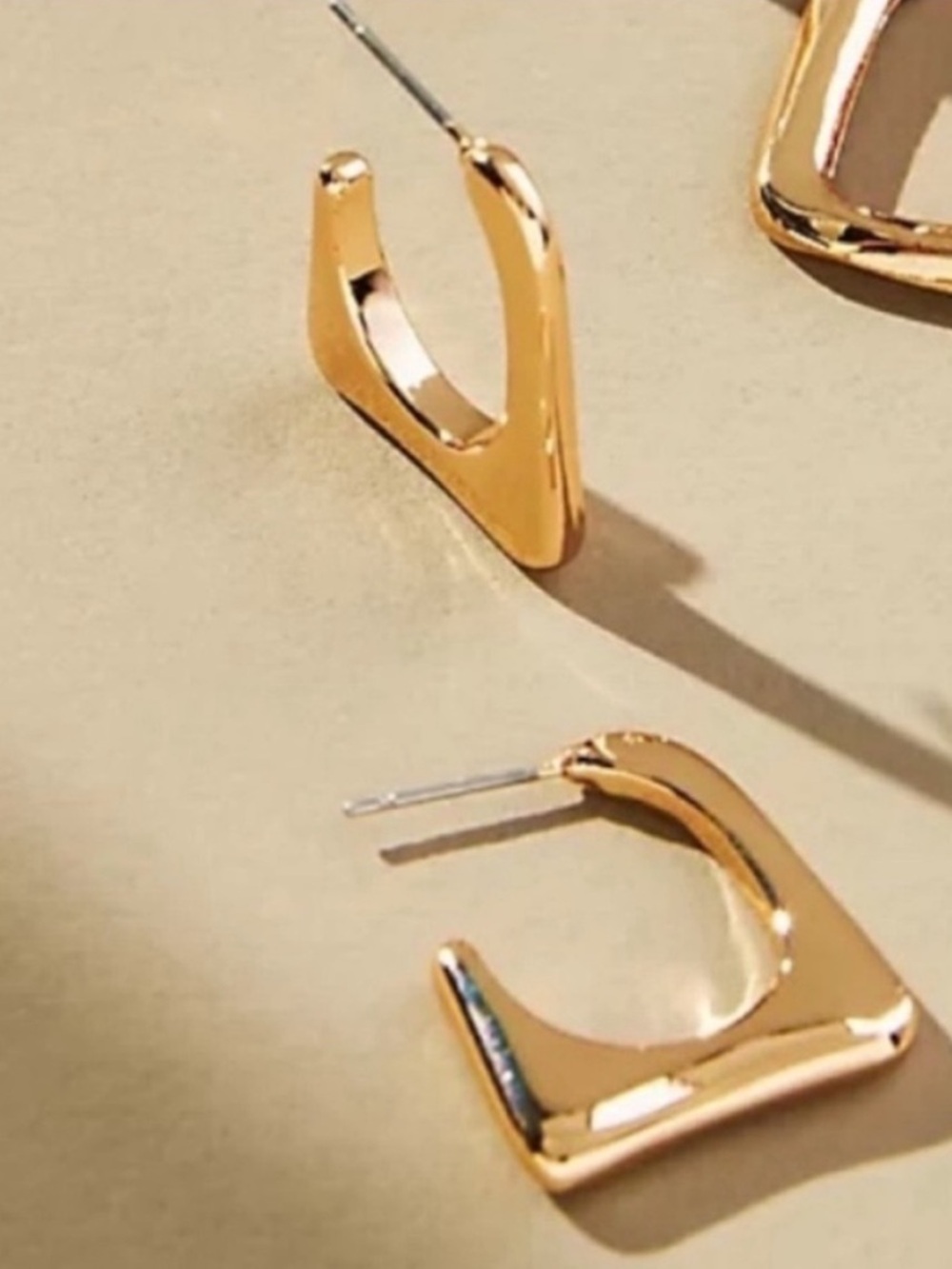 New! Gold Geometric Hoop Earrings (1024) NWOT